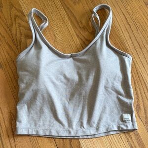 Vuori crop top with removable pads in oatmeal heather.